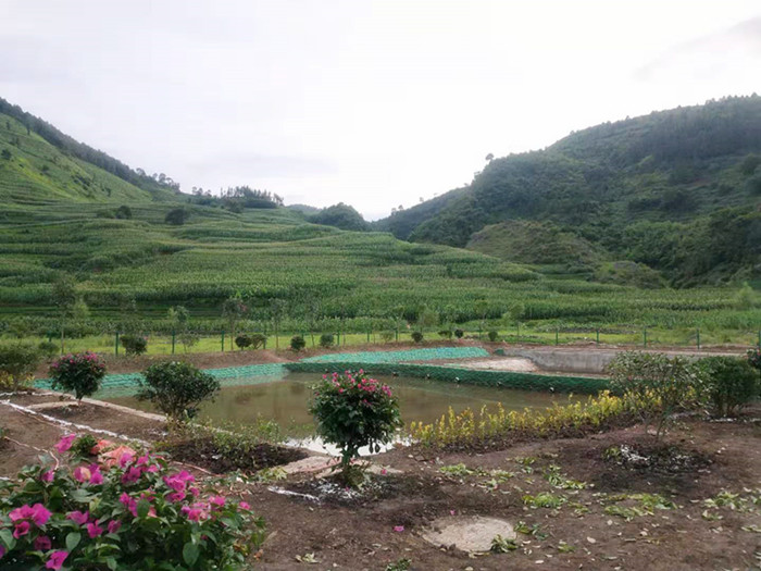 羅平縣萬峰湖流域農(nóng)村環(huán)境連片整治項目(阿崗鎮(zhèn)阿窩村和木格村、老廠鄉(xiāng)丫落村和舍迫村、九龍街道辦白石巖村)